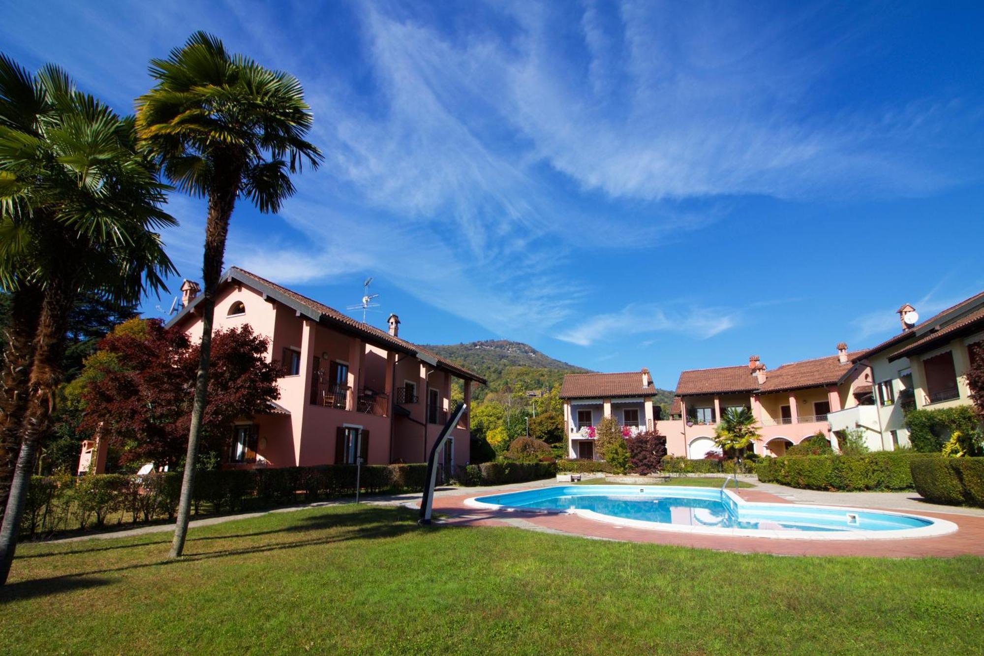 Apartamento Residenza Girasole Lesa Exterior foto